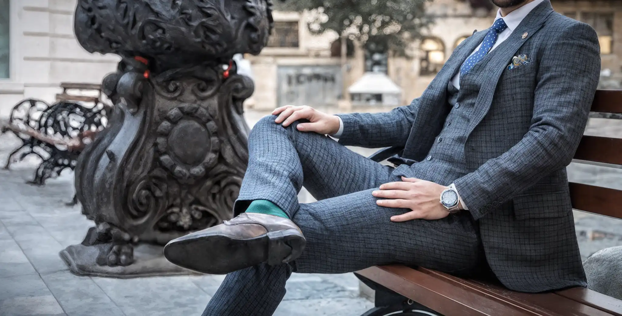 how-to-choose-the-perfect-fabric-for-your-custom-suit-img